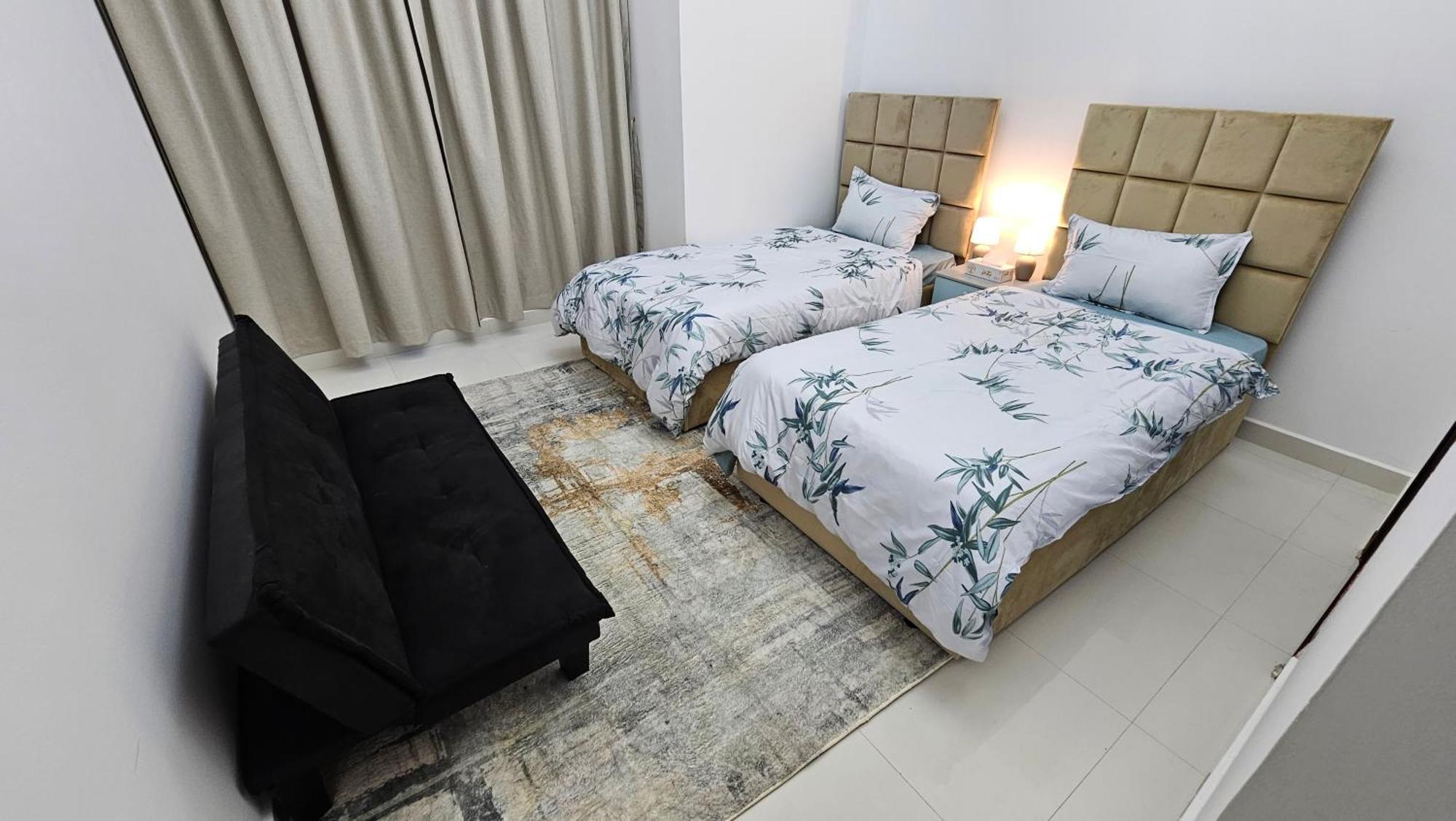 Homestay Fabulous Near Airport *